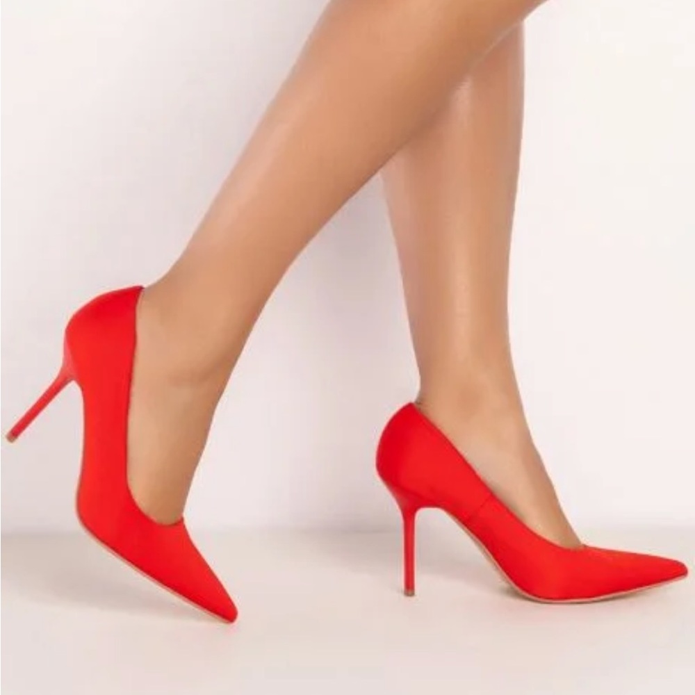 Heels - Picture 4 of 6